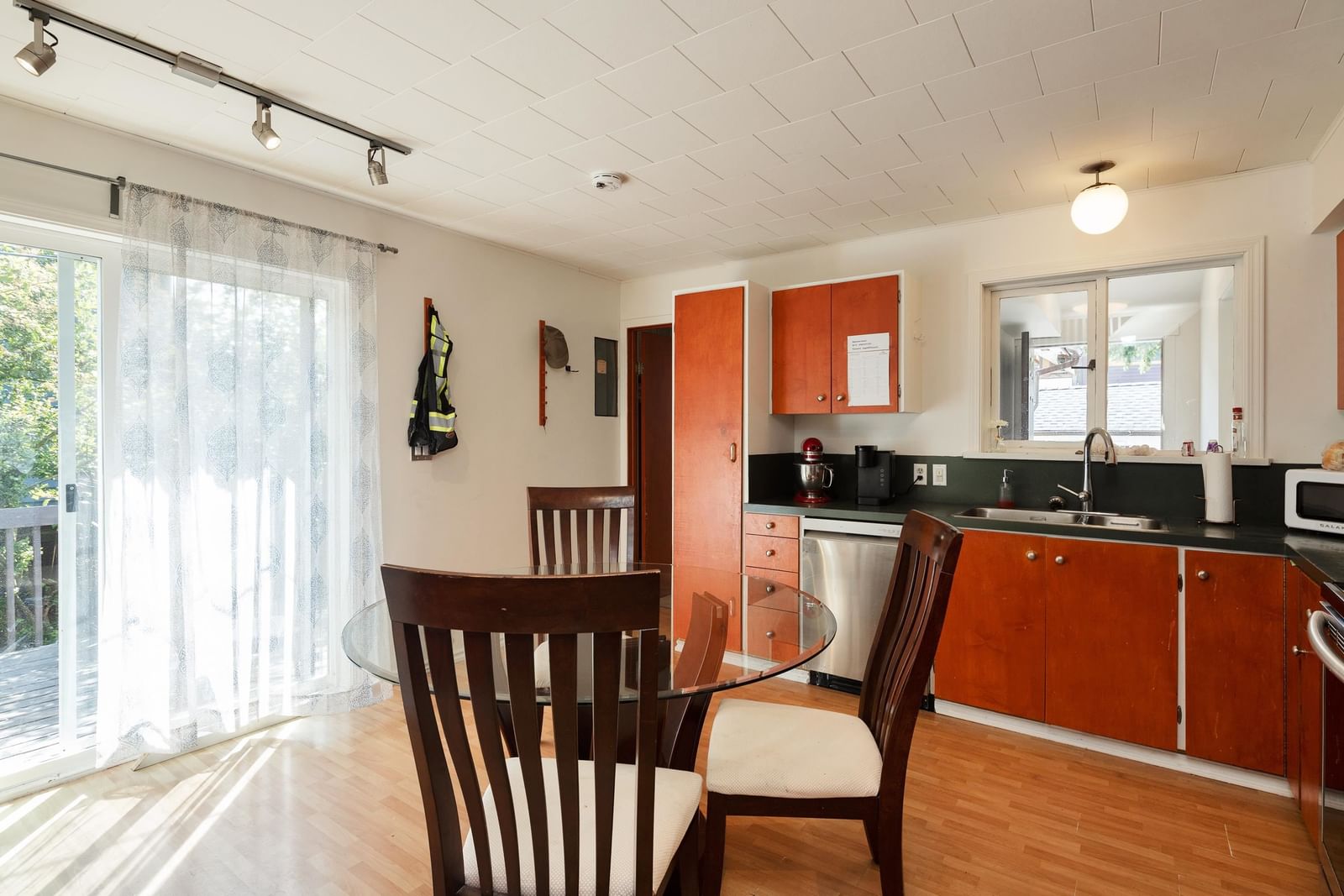 Listing Image 17