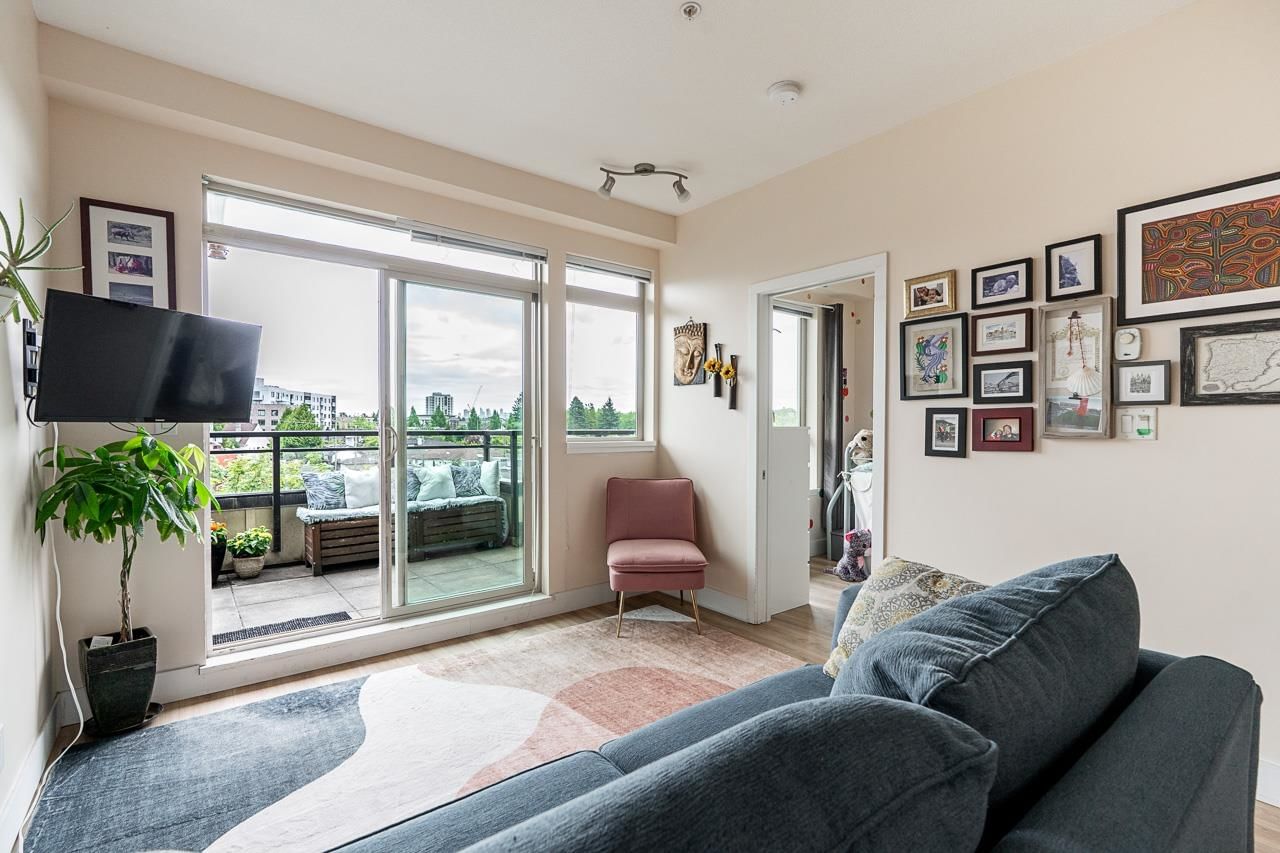 Listing Image 10