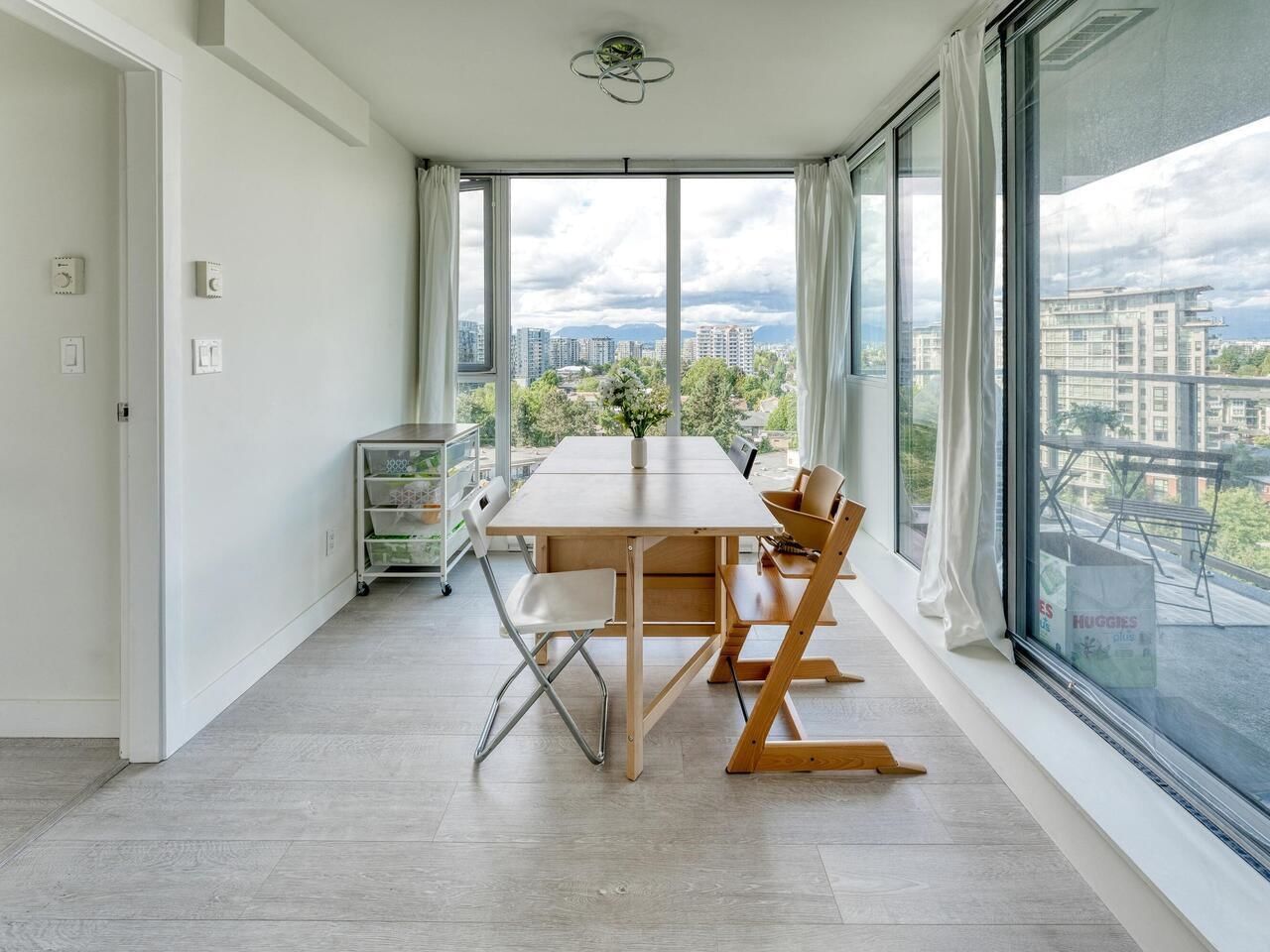 Listing Image 8
