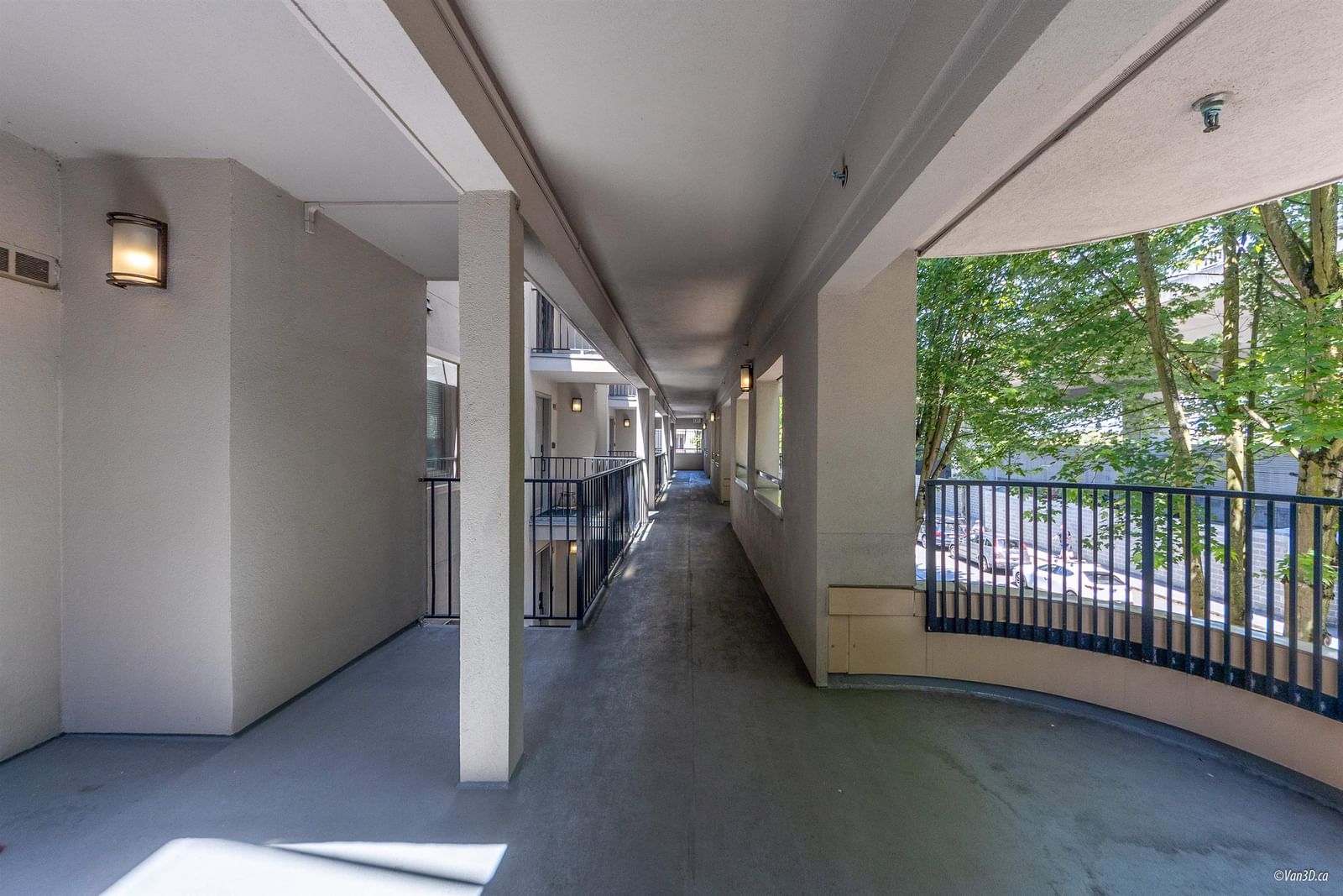 Listing Image 17