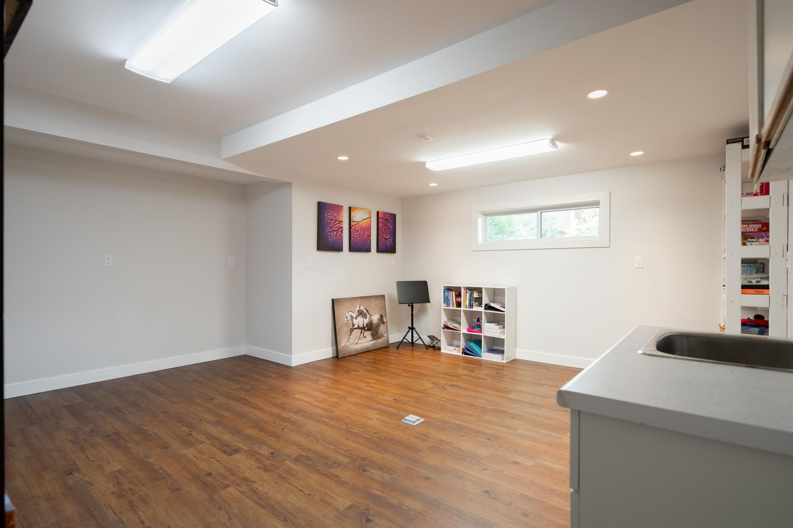 Listing Image 23