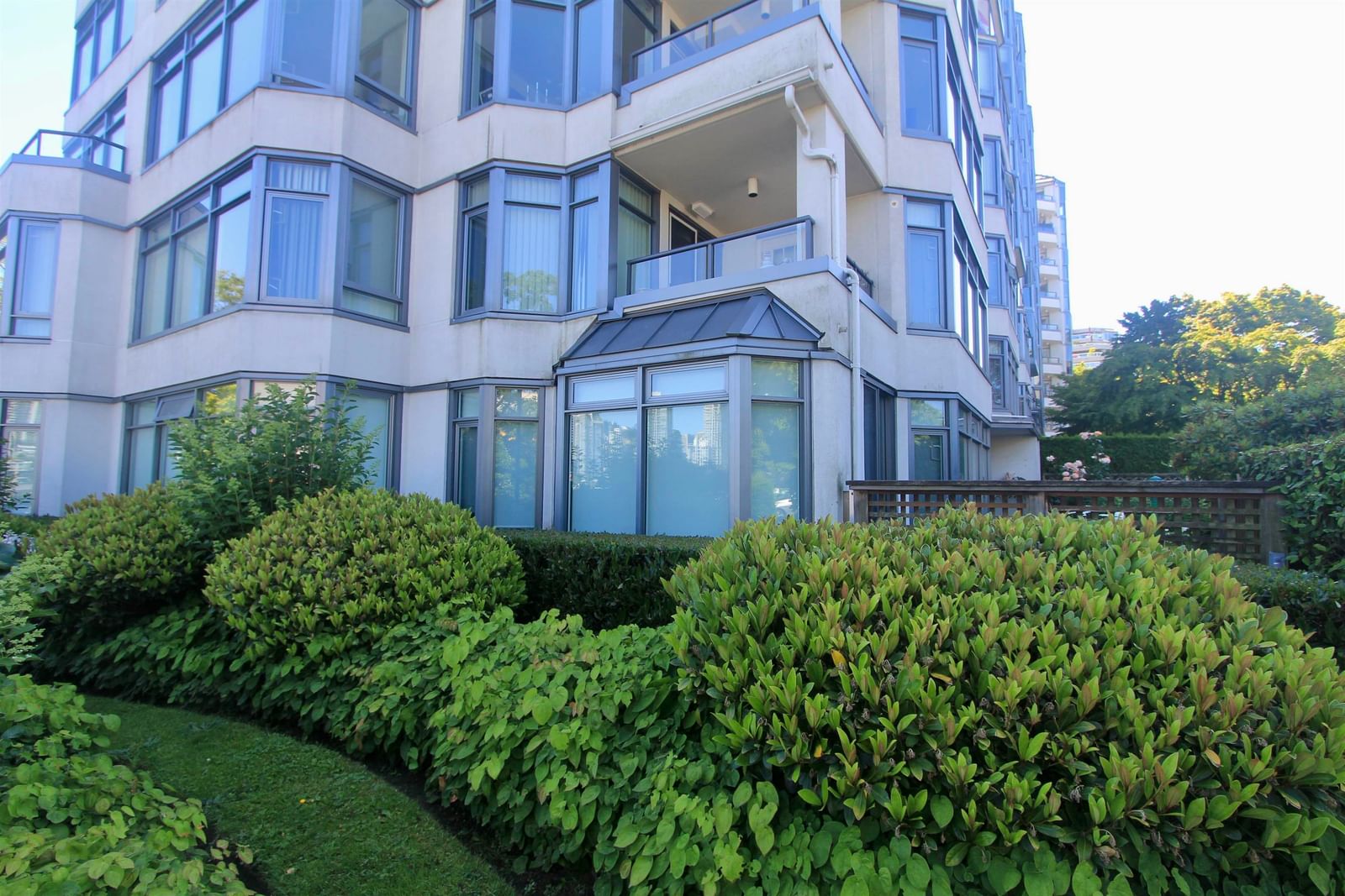 Listing Image 18