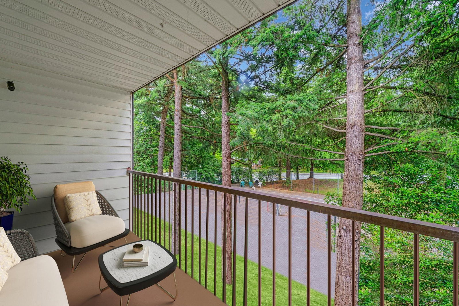 Listing Image 5