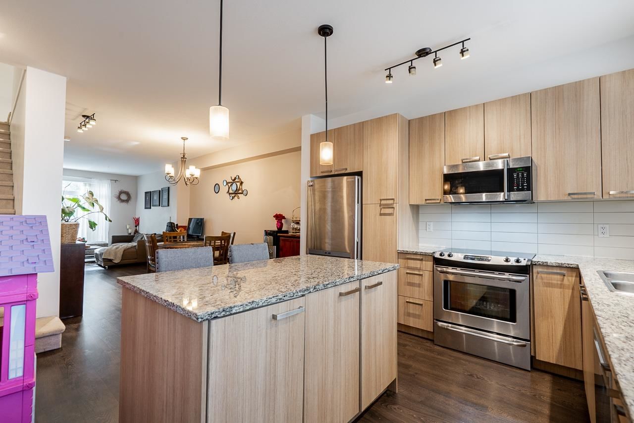 Listing Image 9