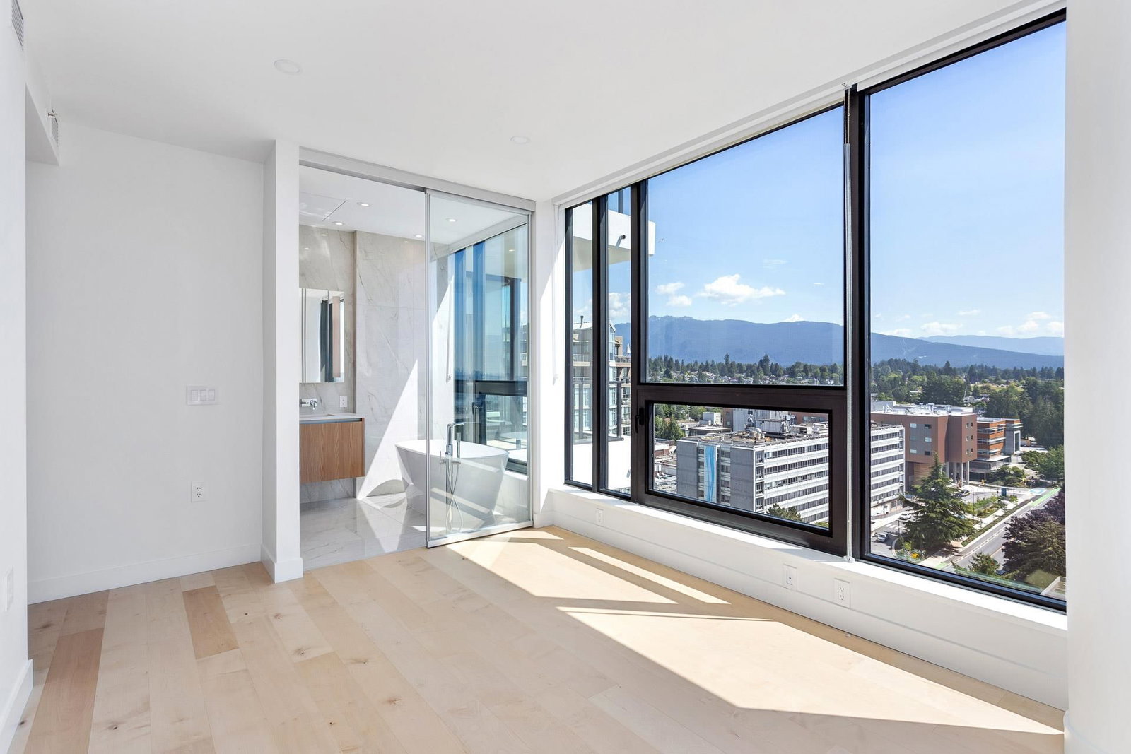 Listing Image 28