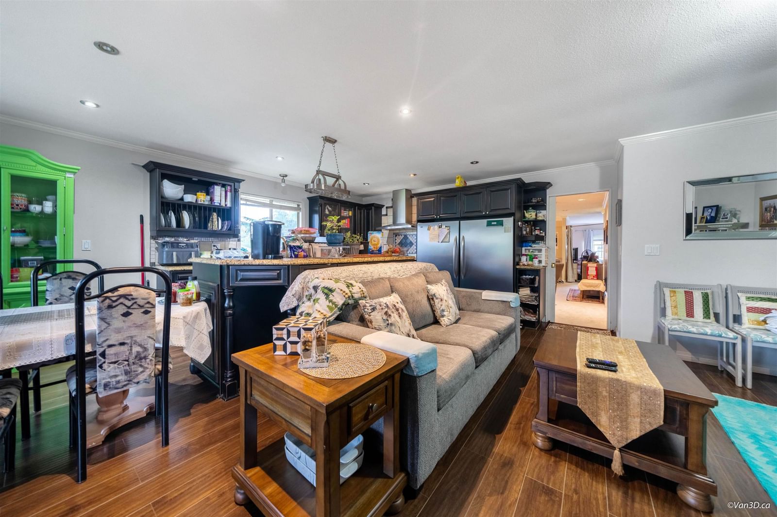 Listing Image 10