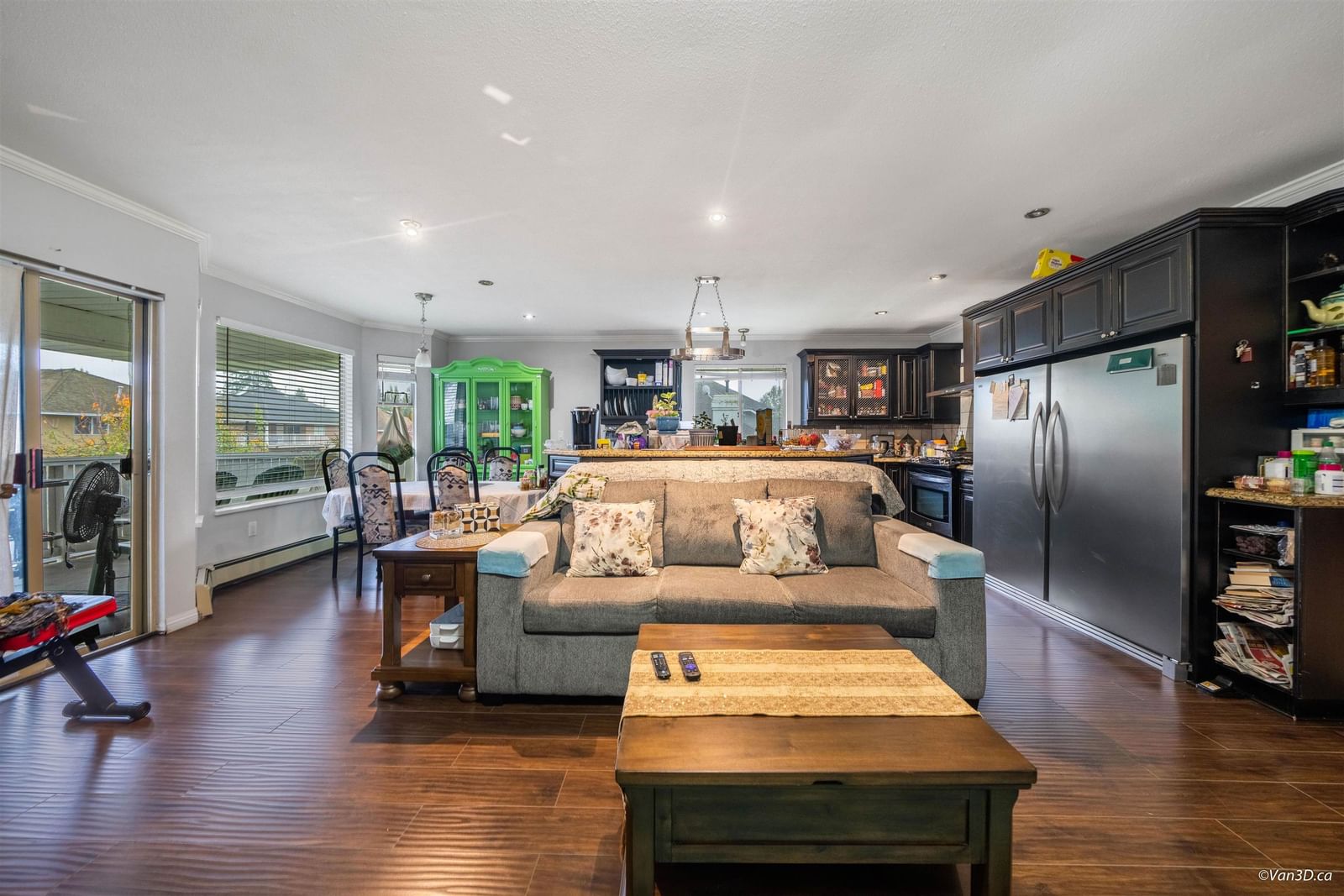 Listing Image 9