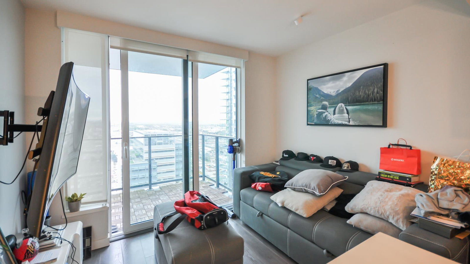 Listing Image 5