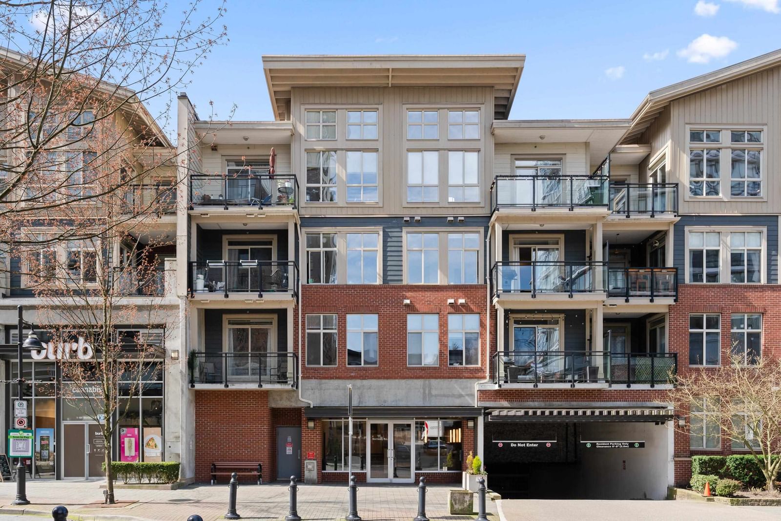 Listing Image 6