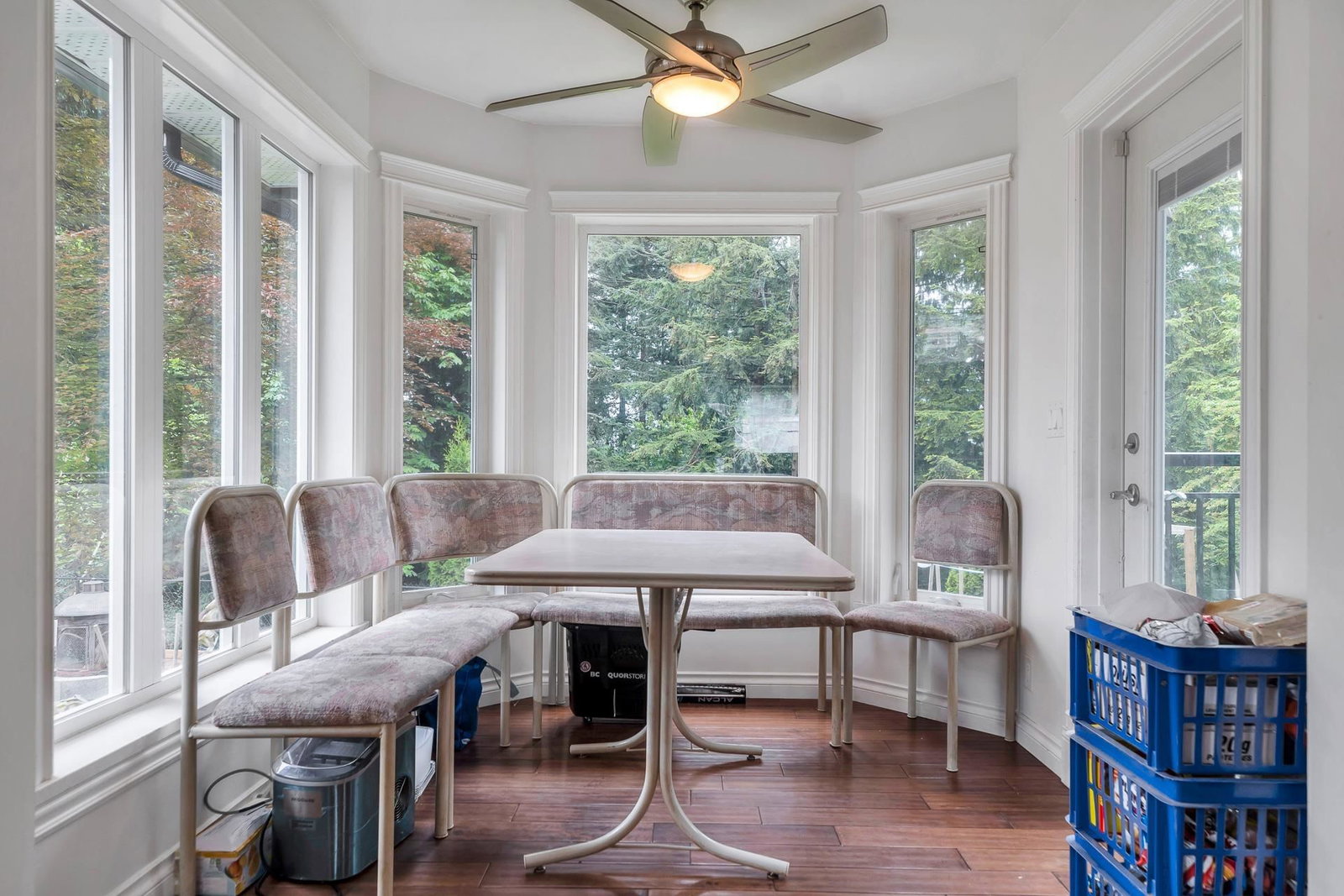 Listing Image 11