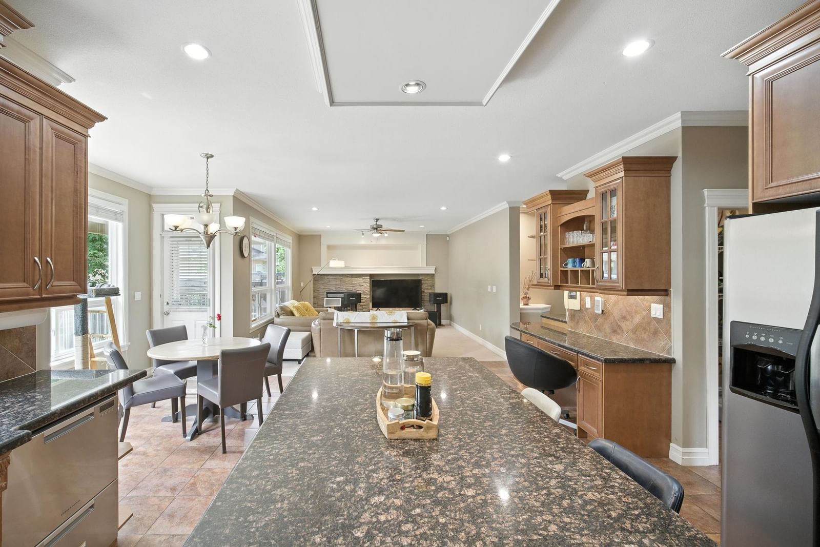 Listing Image 14
