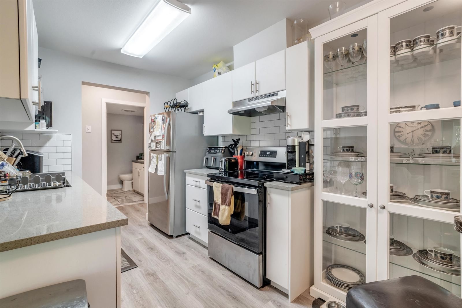 Listing Image 12