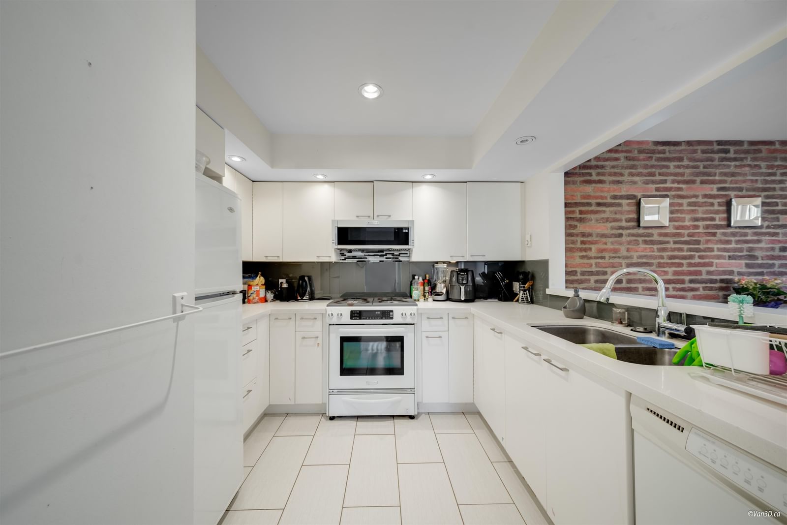 Listing Image 14