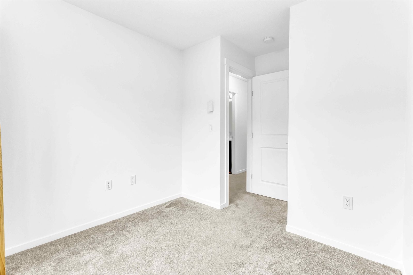 Listing Image 38