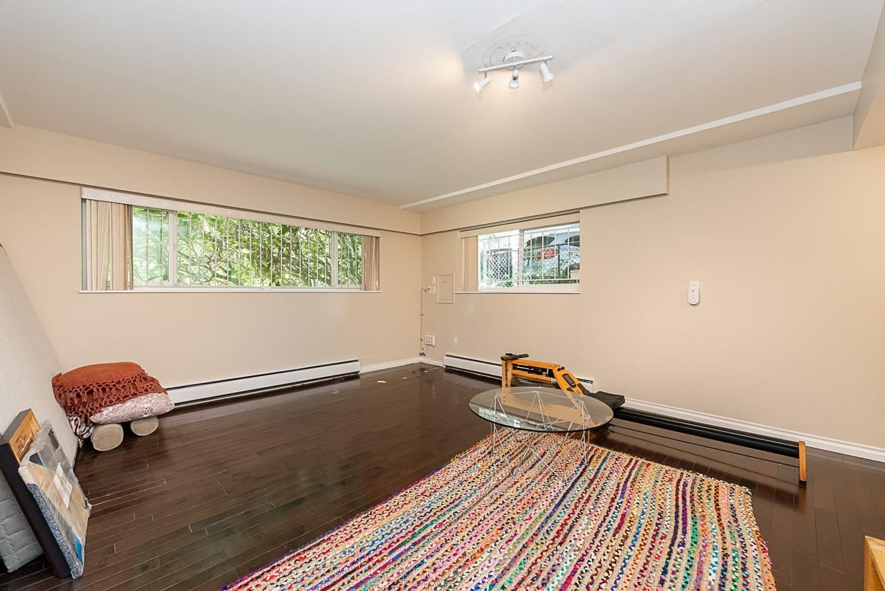 Listing Image 21