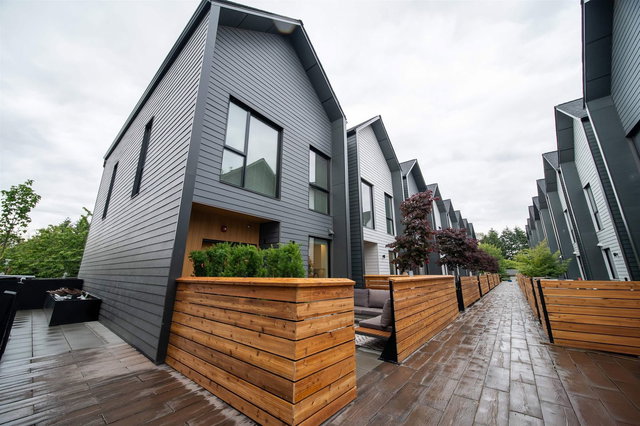 218 - 8699 Spires Road