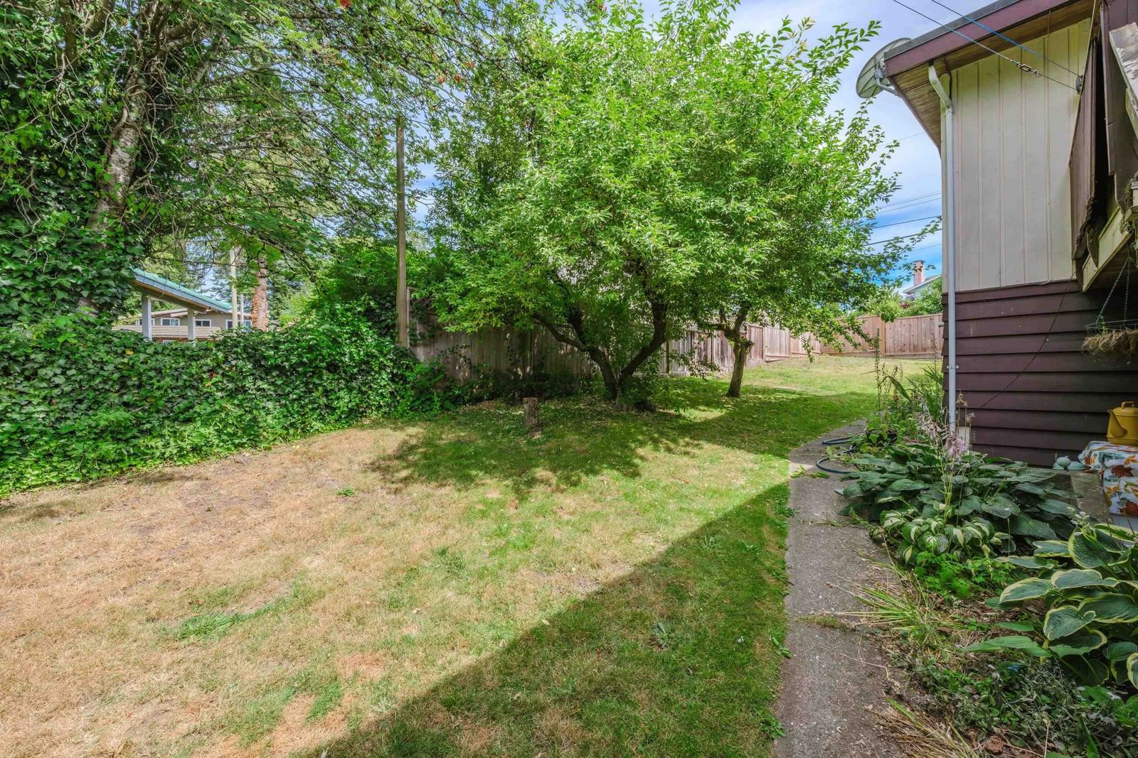 Listing Image 27