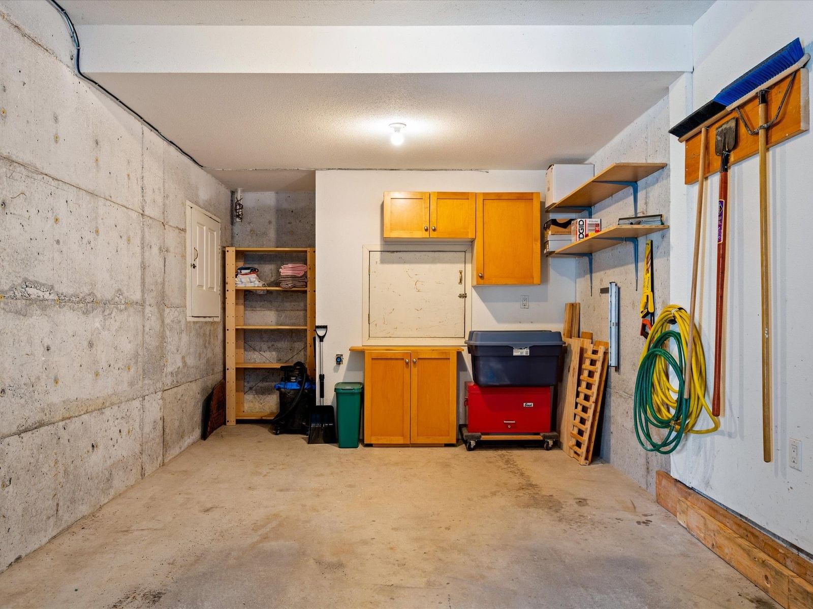Listing Image 16