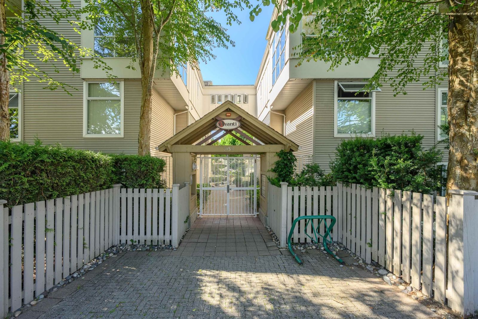 Listing Image 23