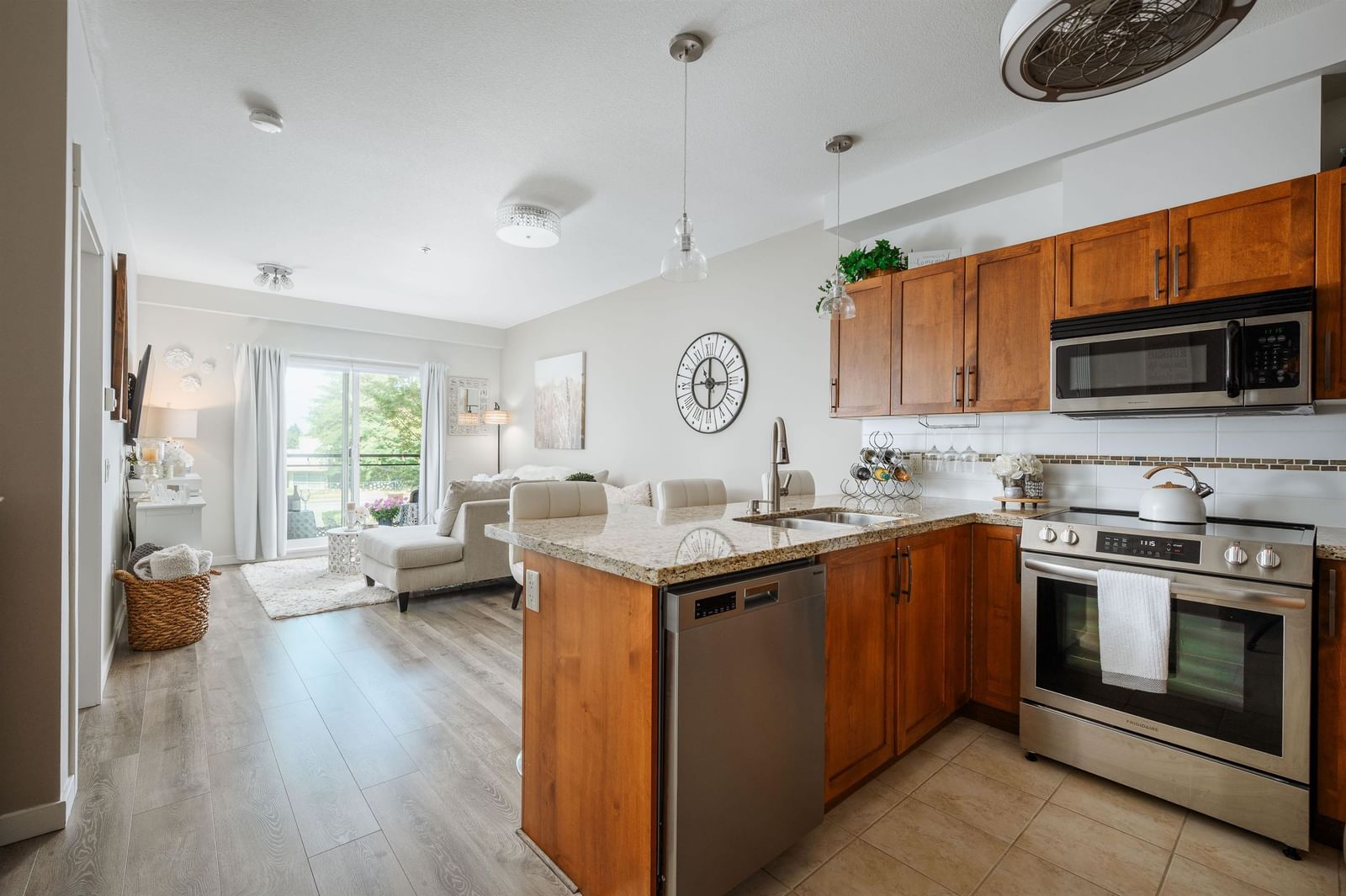 Listing Image 21