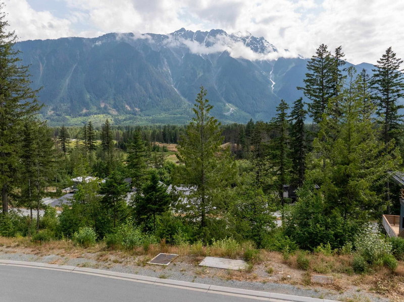 7661 Cerulean Drive, Pemberton, V0N 2L3 | Image 3