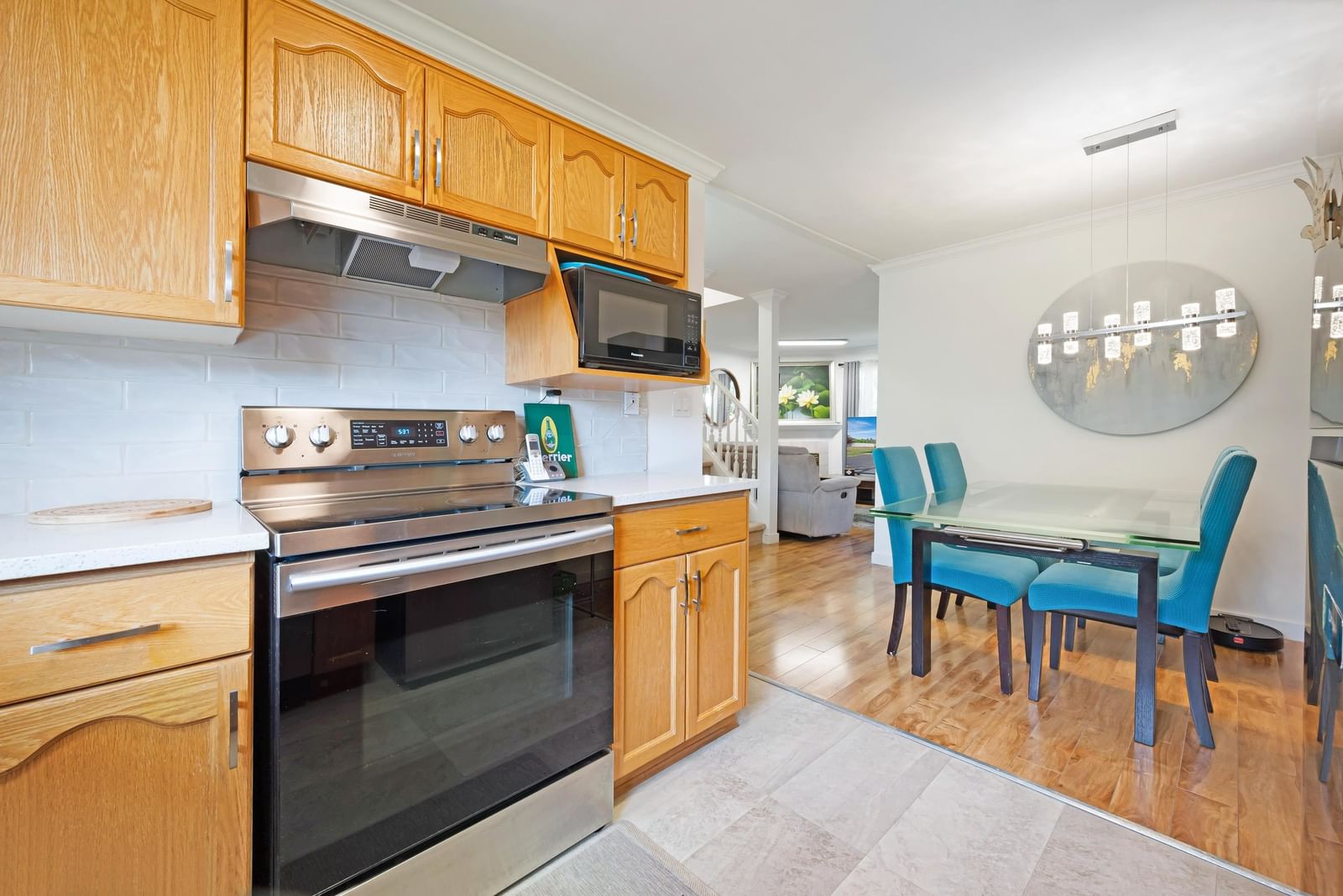 Listing Image 5