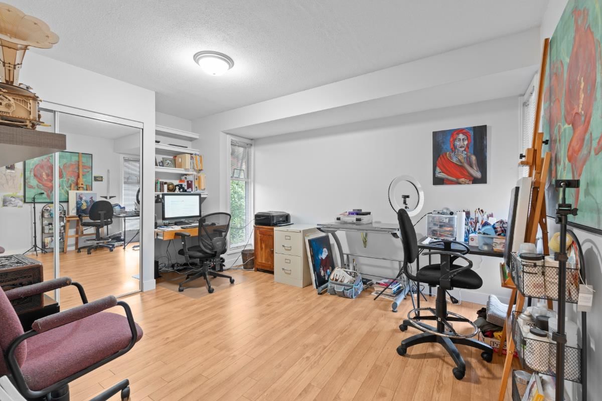 Listing Image 24