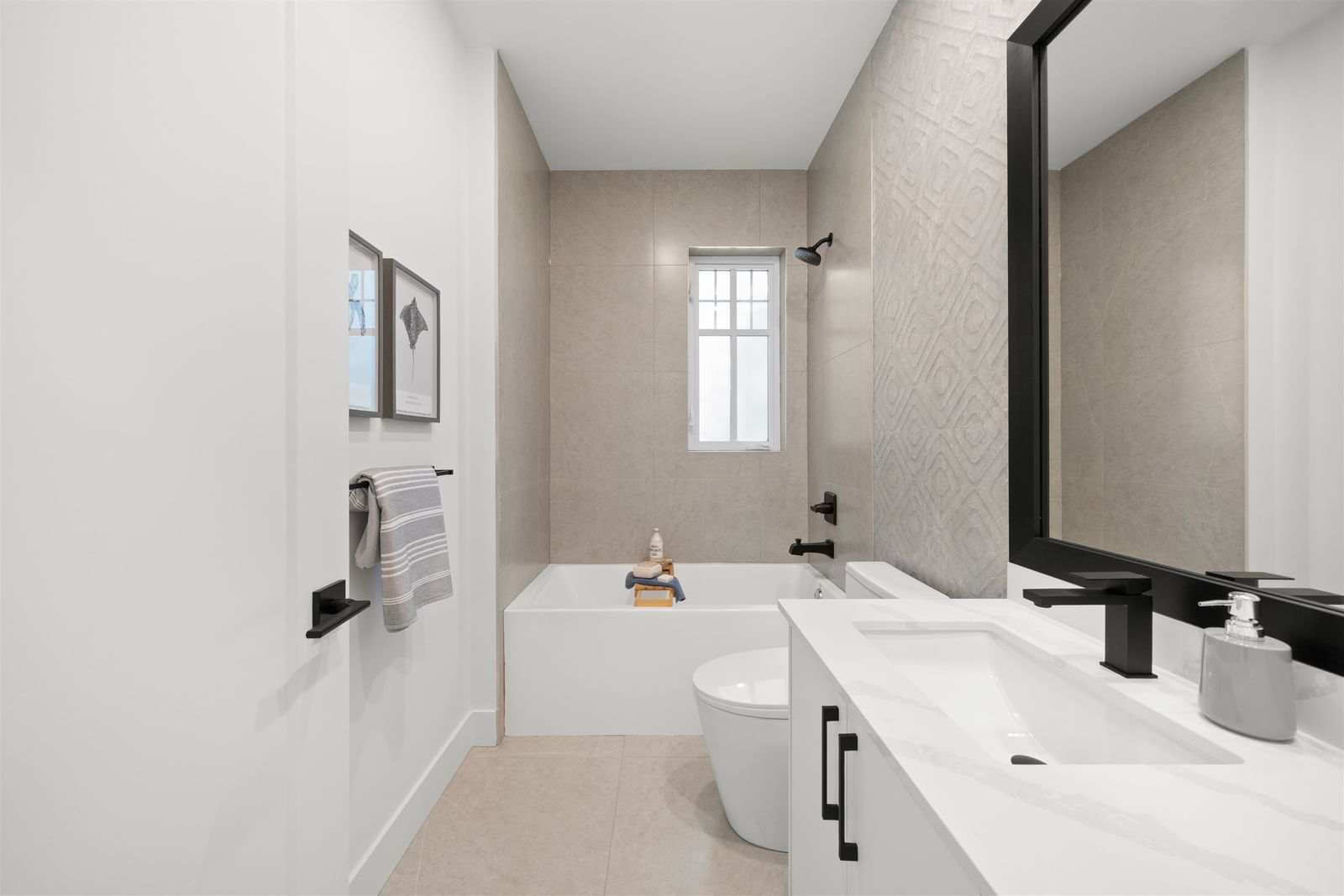 Listing Image 29