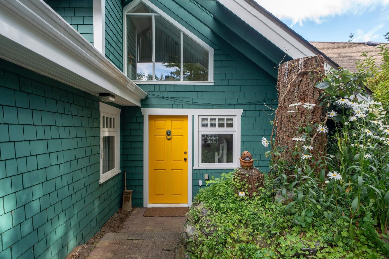 Listing Image 6
