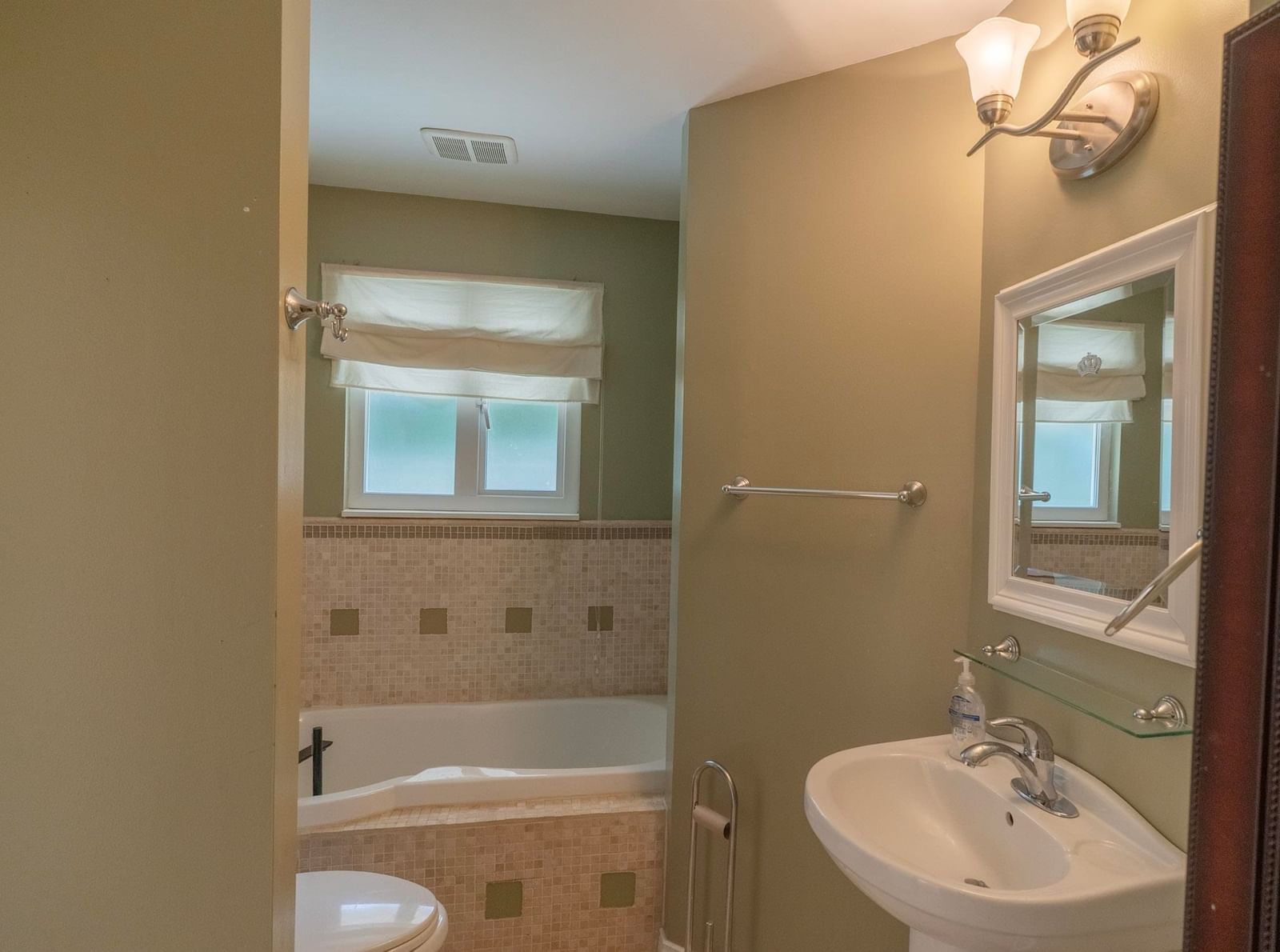 Listing Image 15