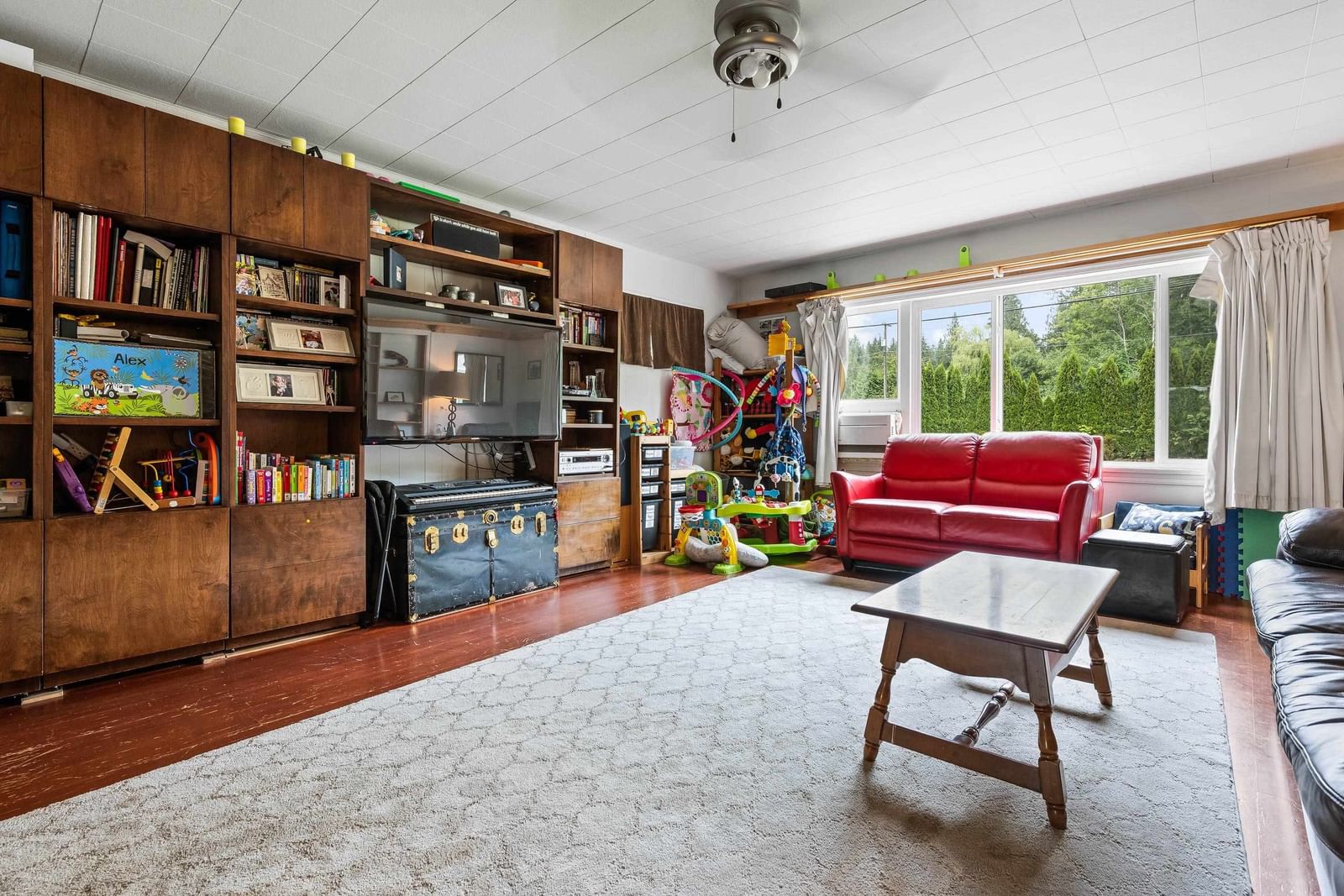 Listing Image 8