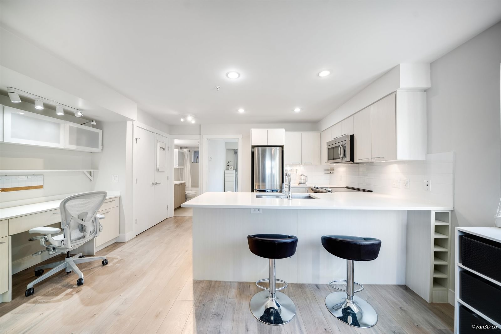 Listing Image 10