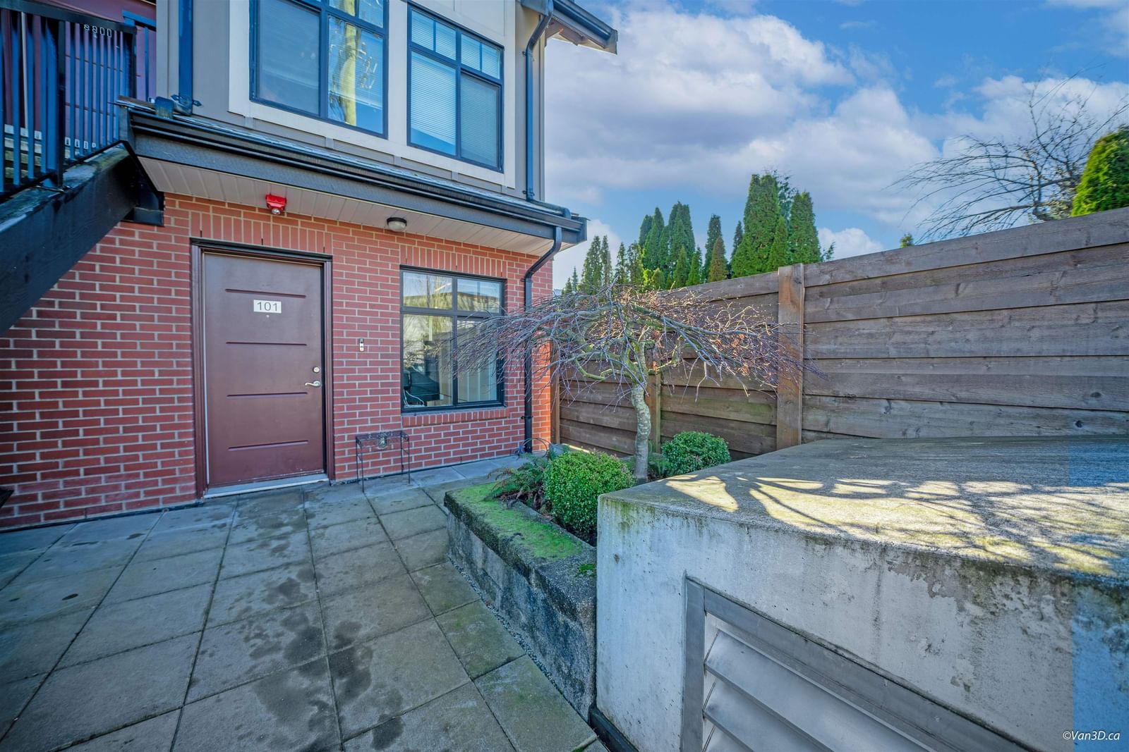 Listing Image 5