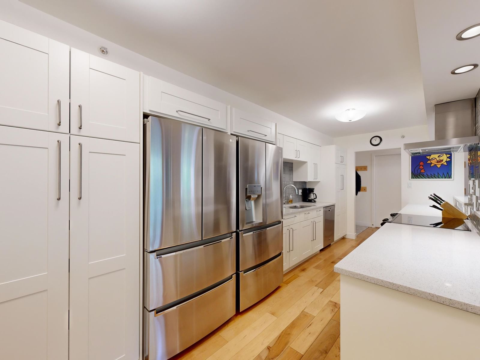 Listing Image 12