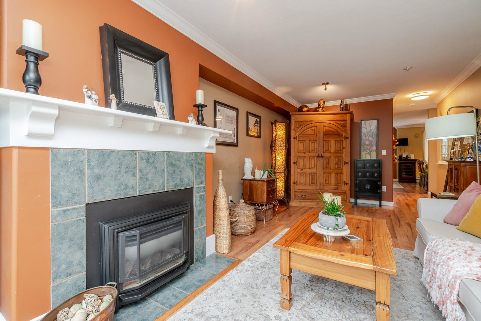 Listing Image 11