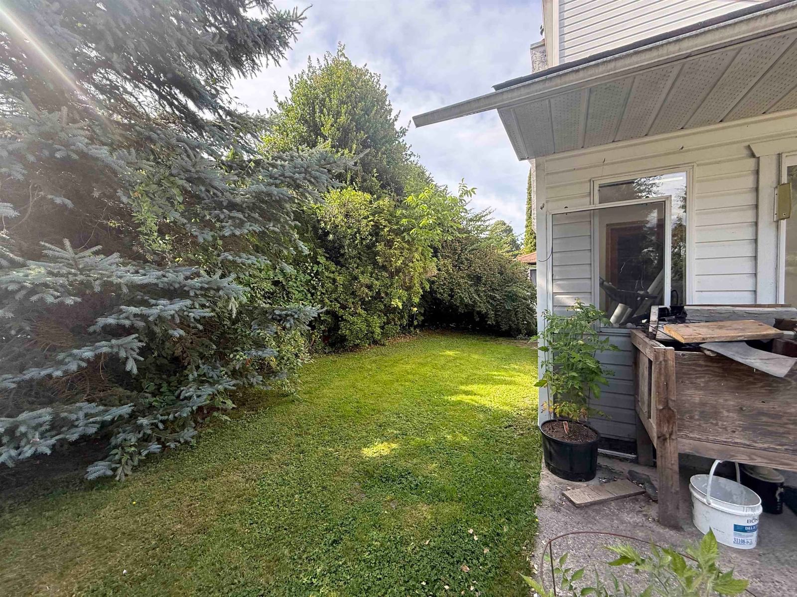 Listing Image 8