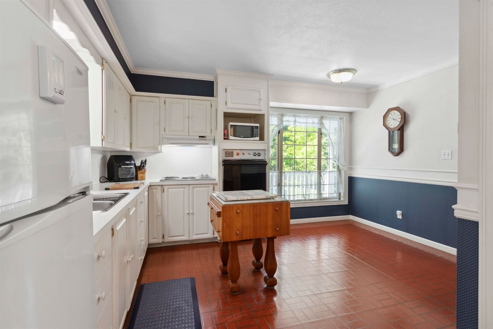 Listing Image 14