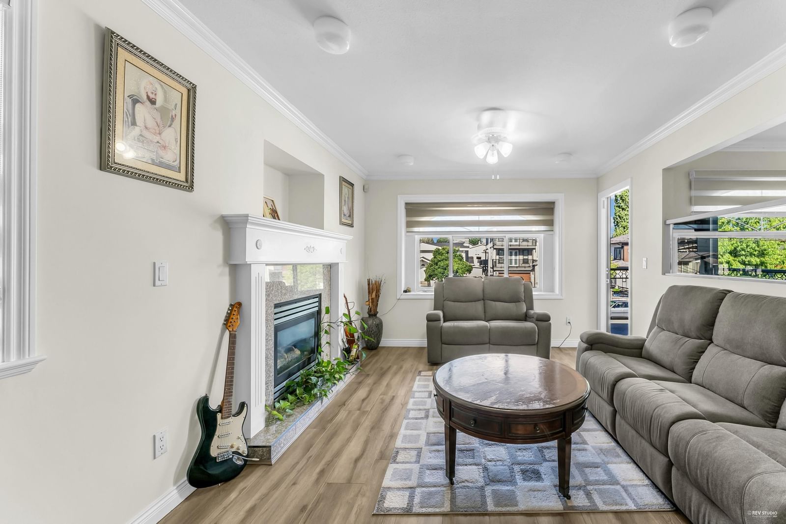 Listing Image 12