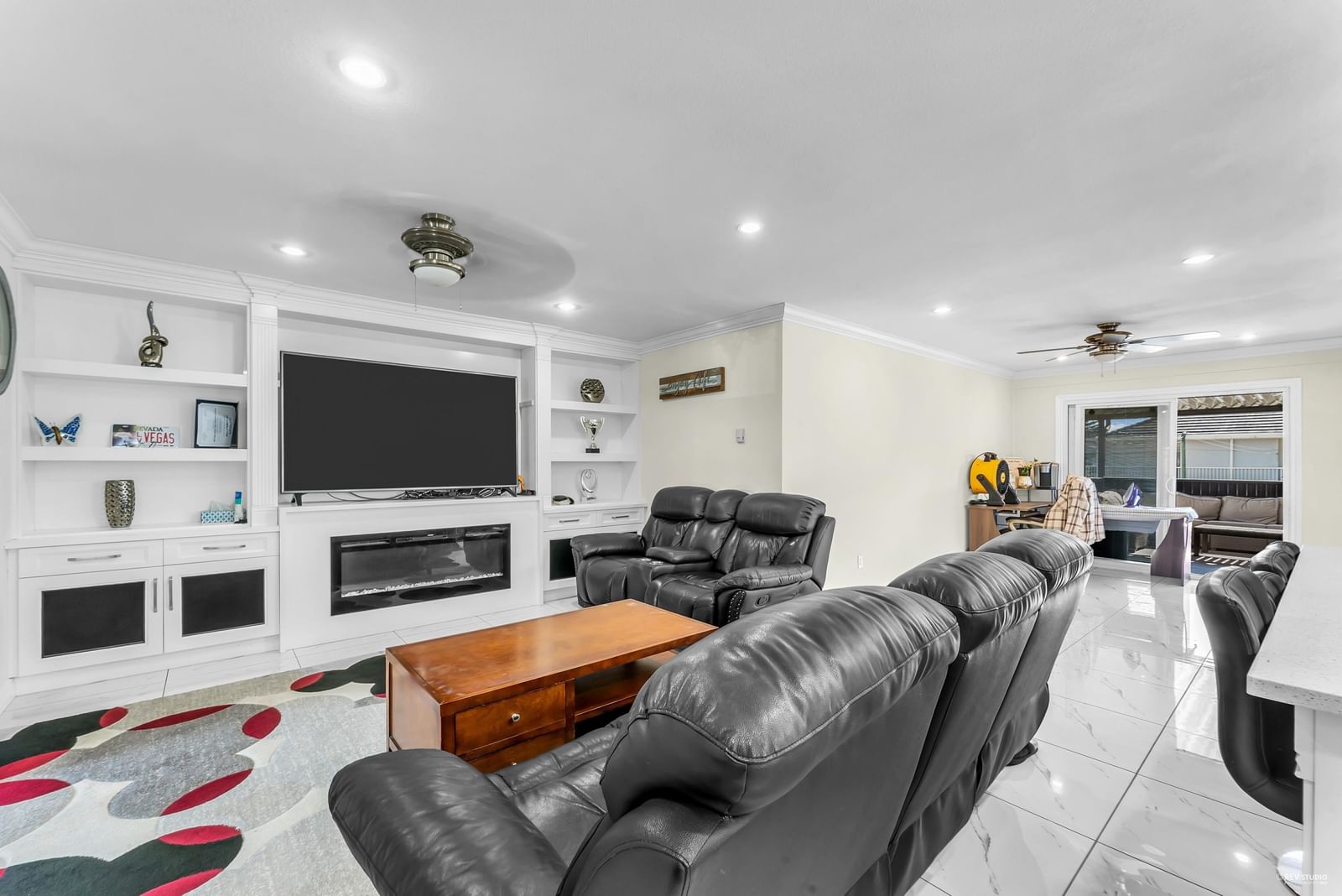 Listing Image 17