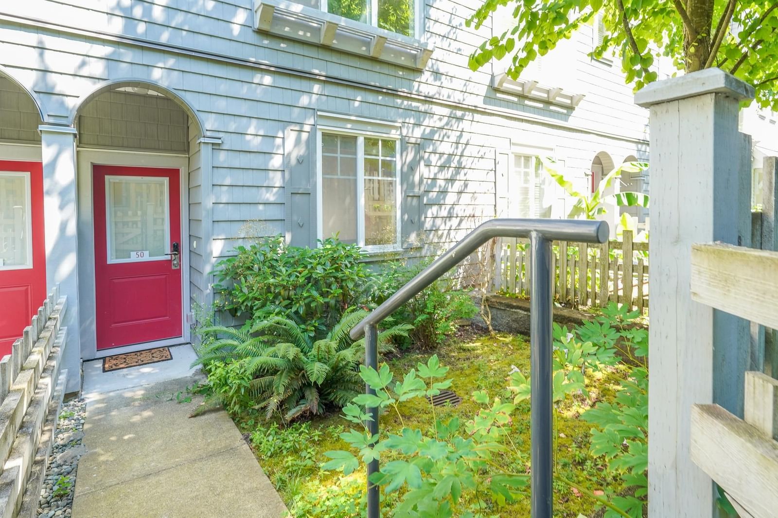 Listing Image 4