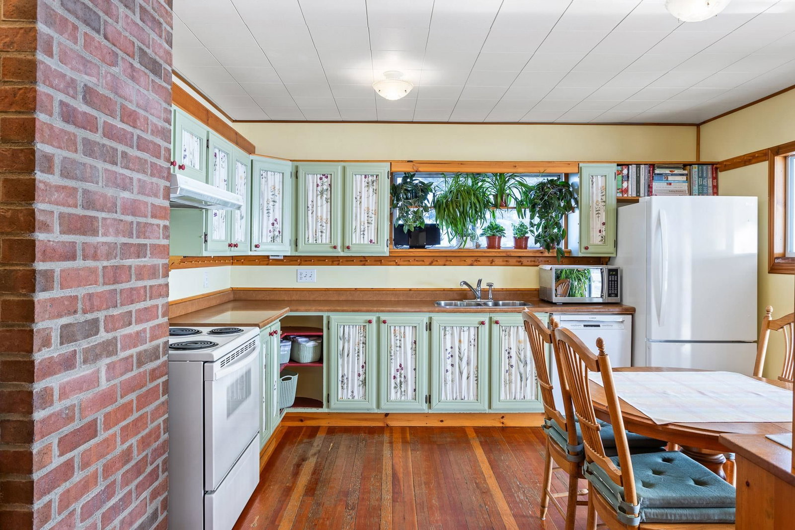 Listing Image 12
