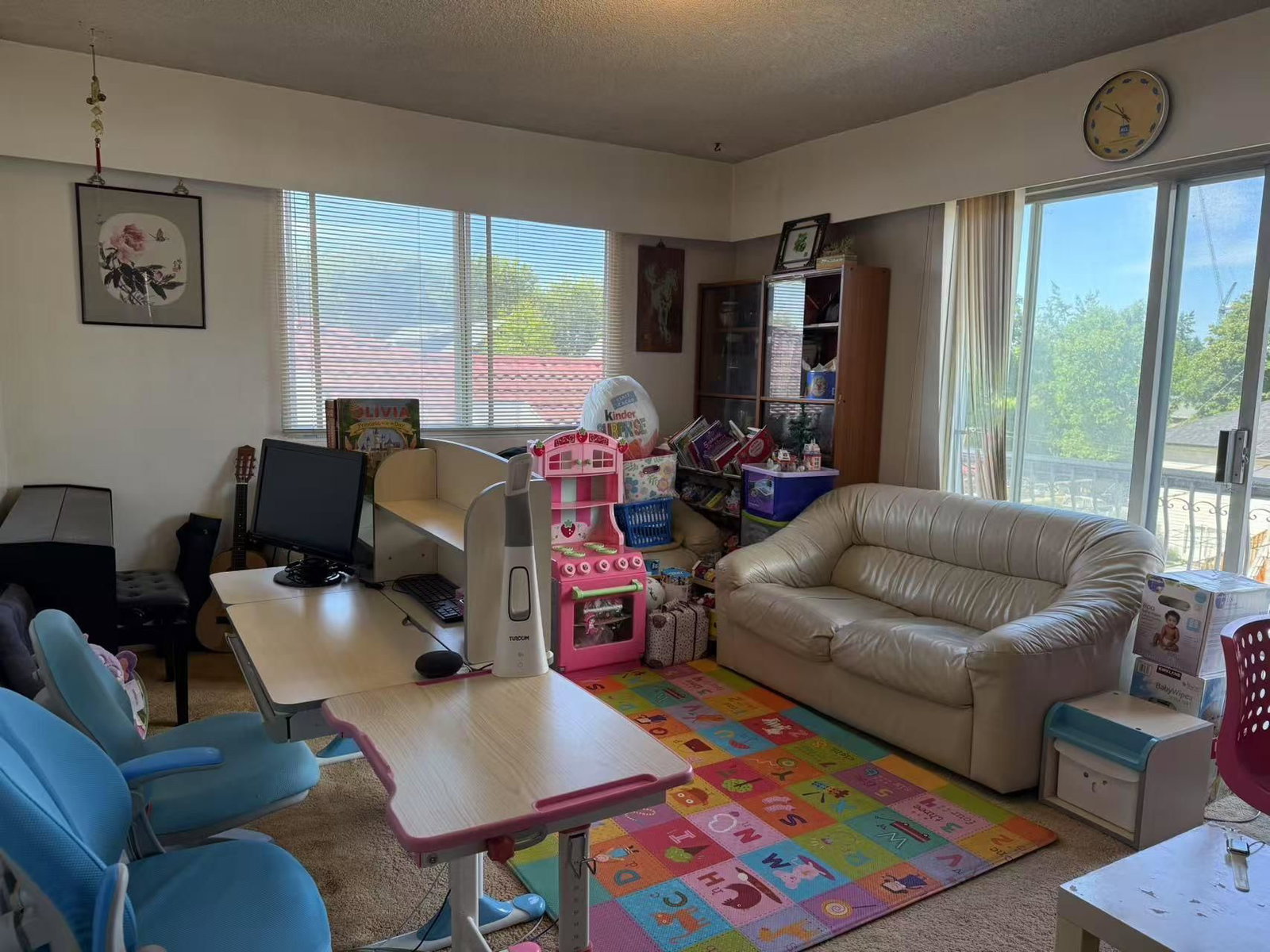 Listing Image 4