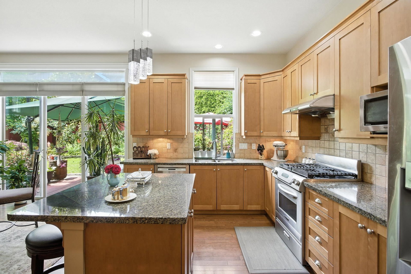 Listing Image 16