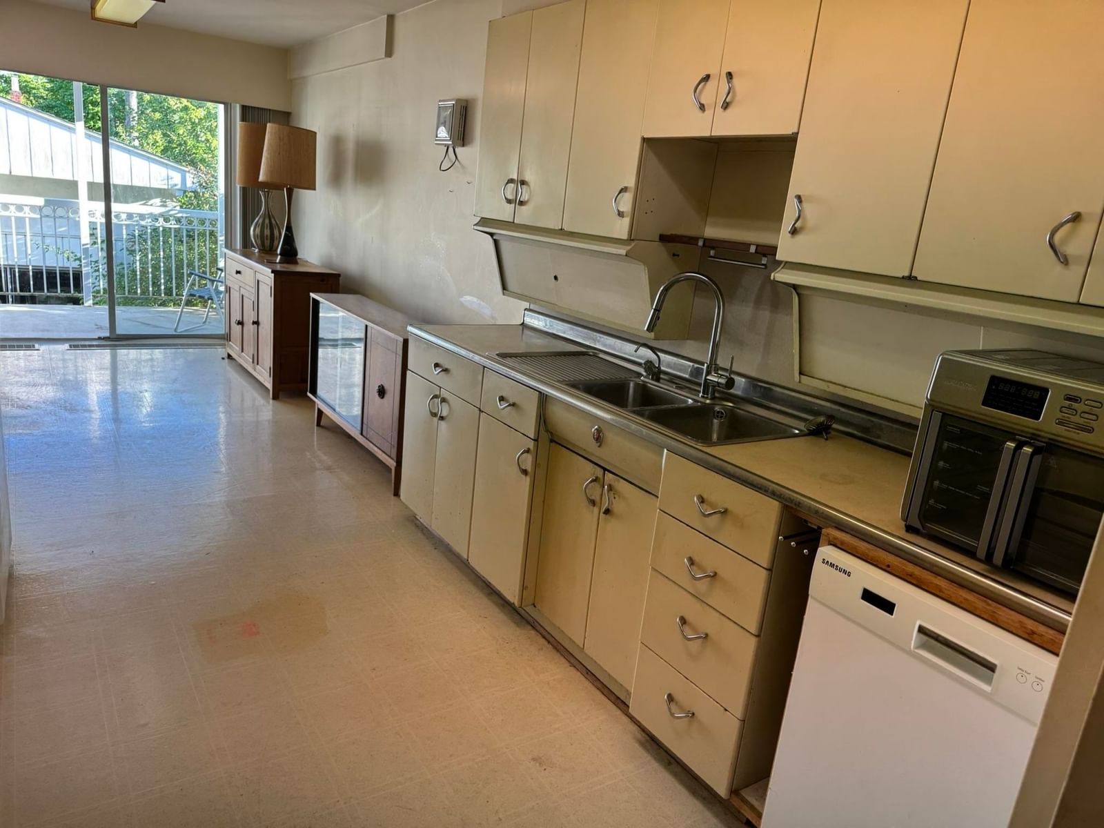 Listing Image 14