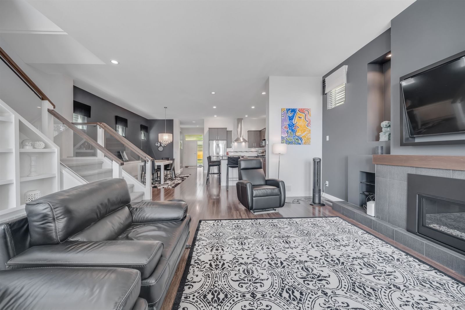 Listing Image 12