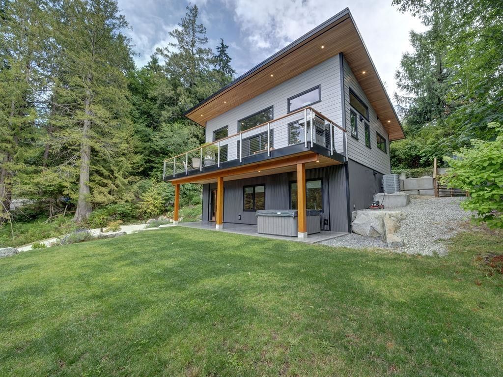Listing Image 5