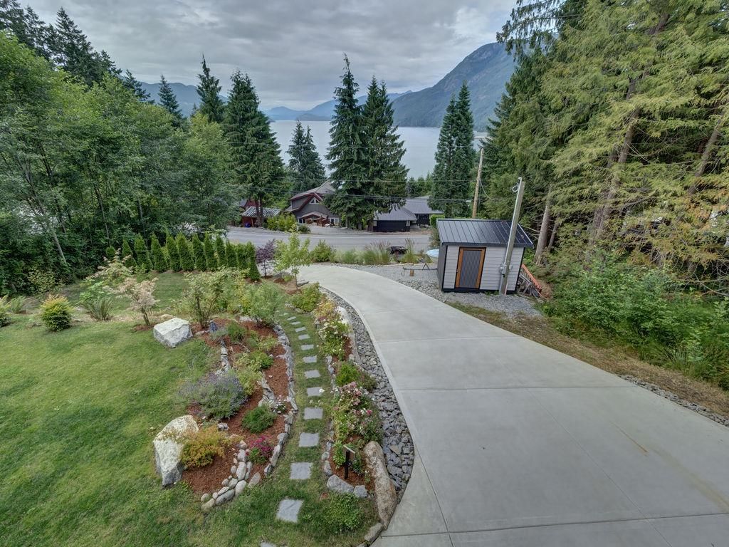 Listing Image 6