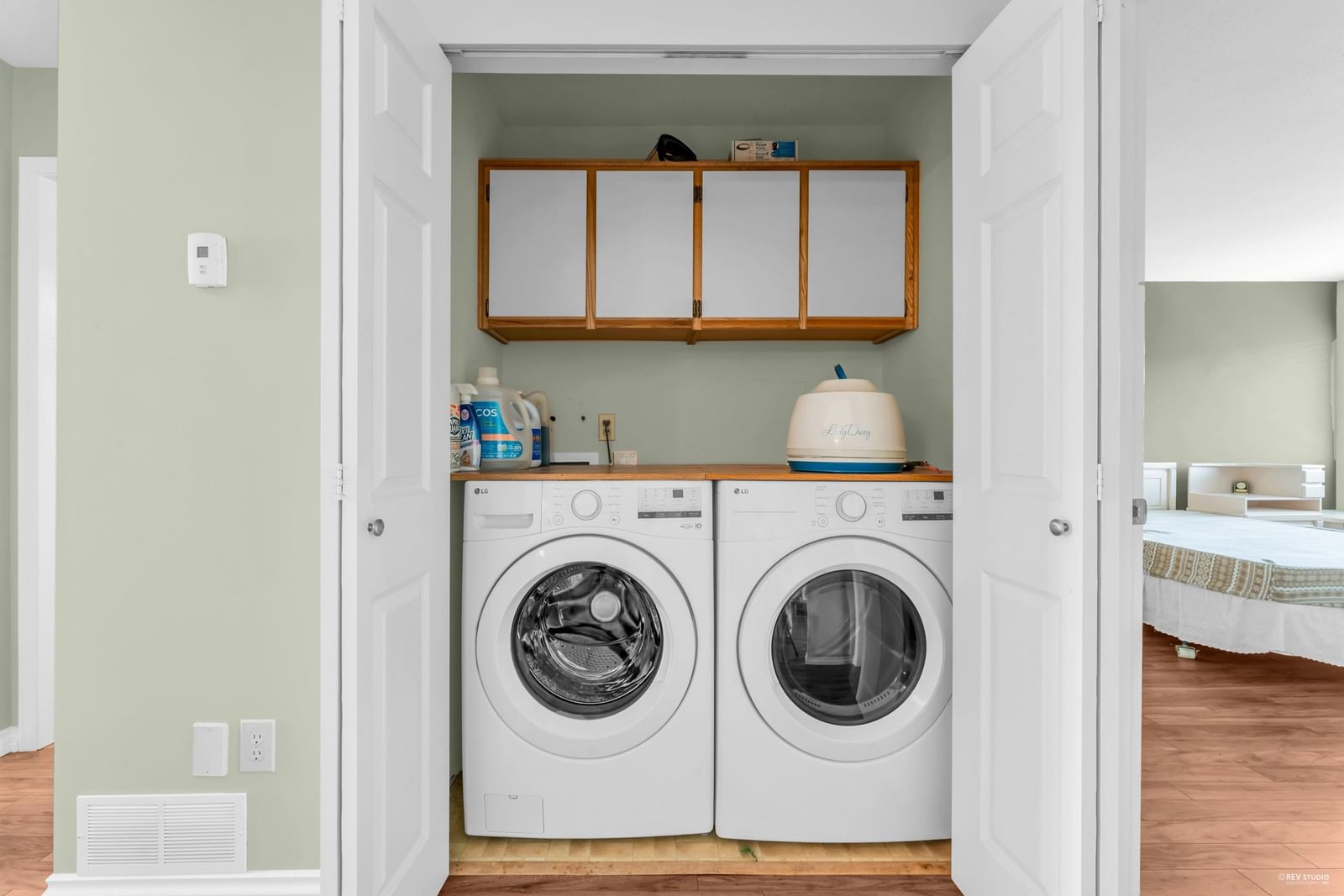 Listing Image 12