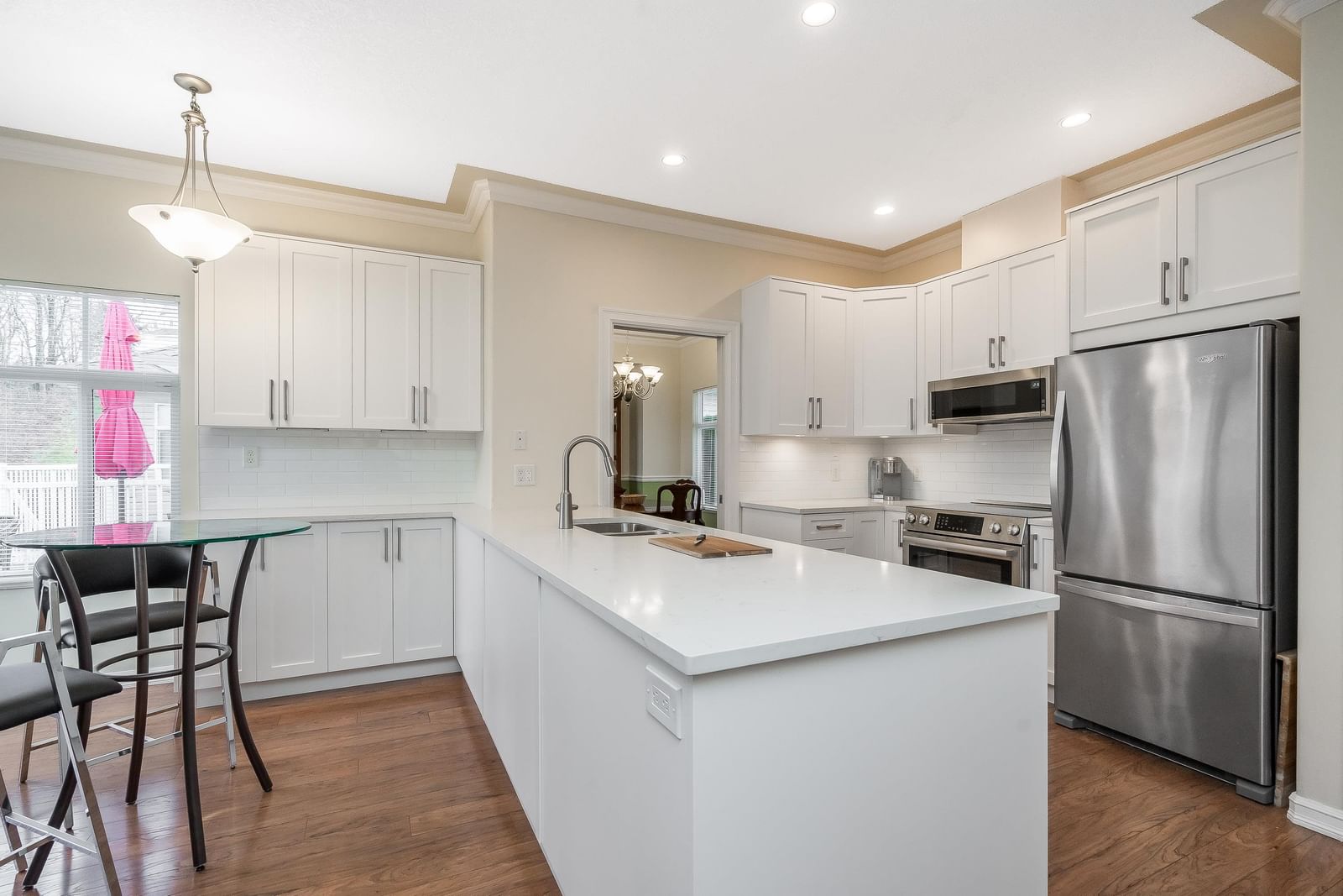 Listing Image 11