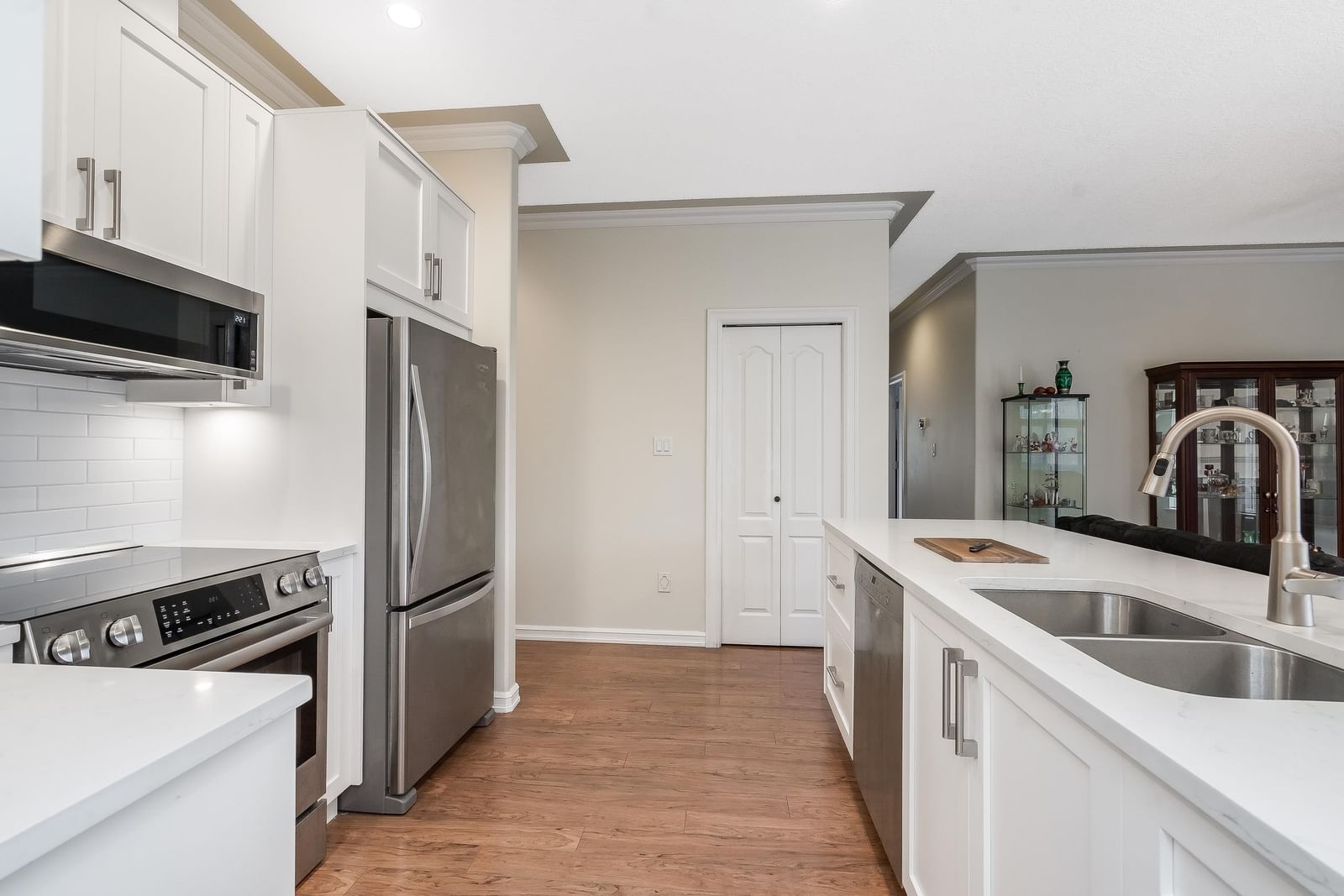 Listing Image 18